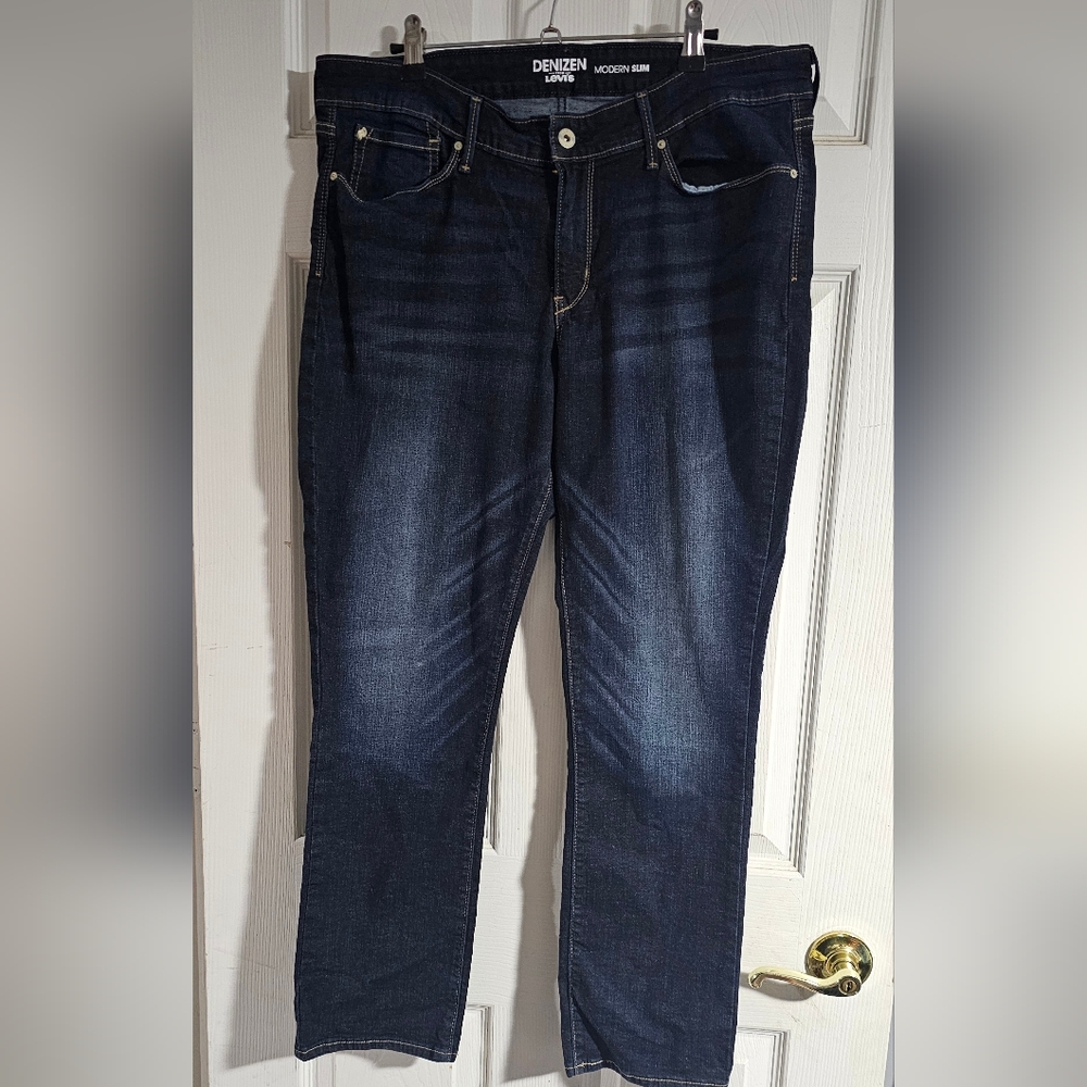 Levis Denizen Modern Slim jeans size 16 (33/32)